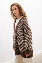 Peraluna Zebra Cardigan V Yaka Zebra Desen Organik Pamuk-Yün Karışım Geniş Kesim Kadın Triko Hırka - Kahve
