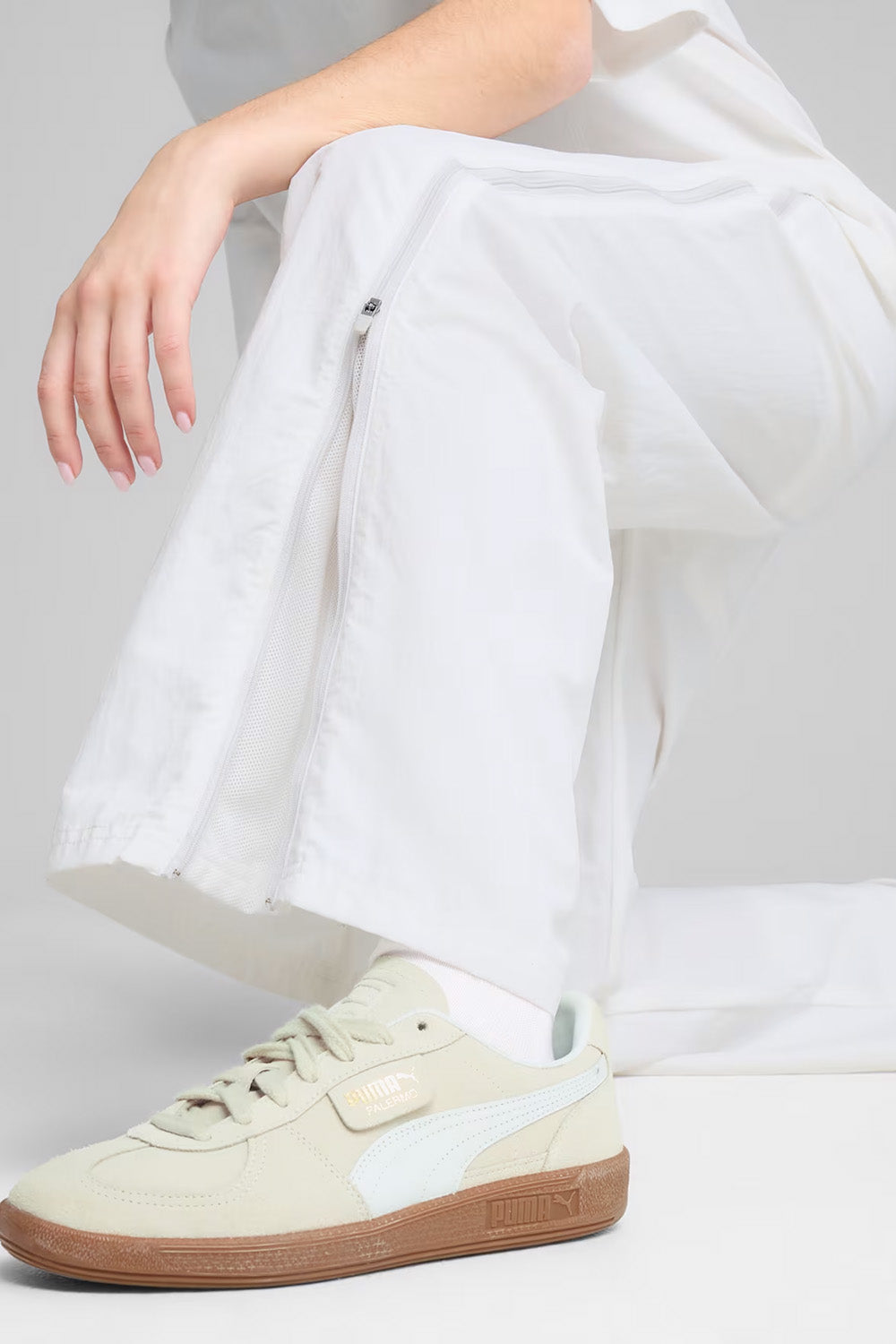 Puma-DARE TO Relaxed Woven Zip-Off Pants op P-Eşofman-5-milagron.live
