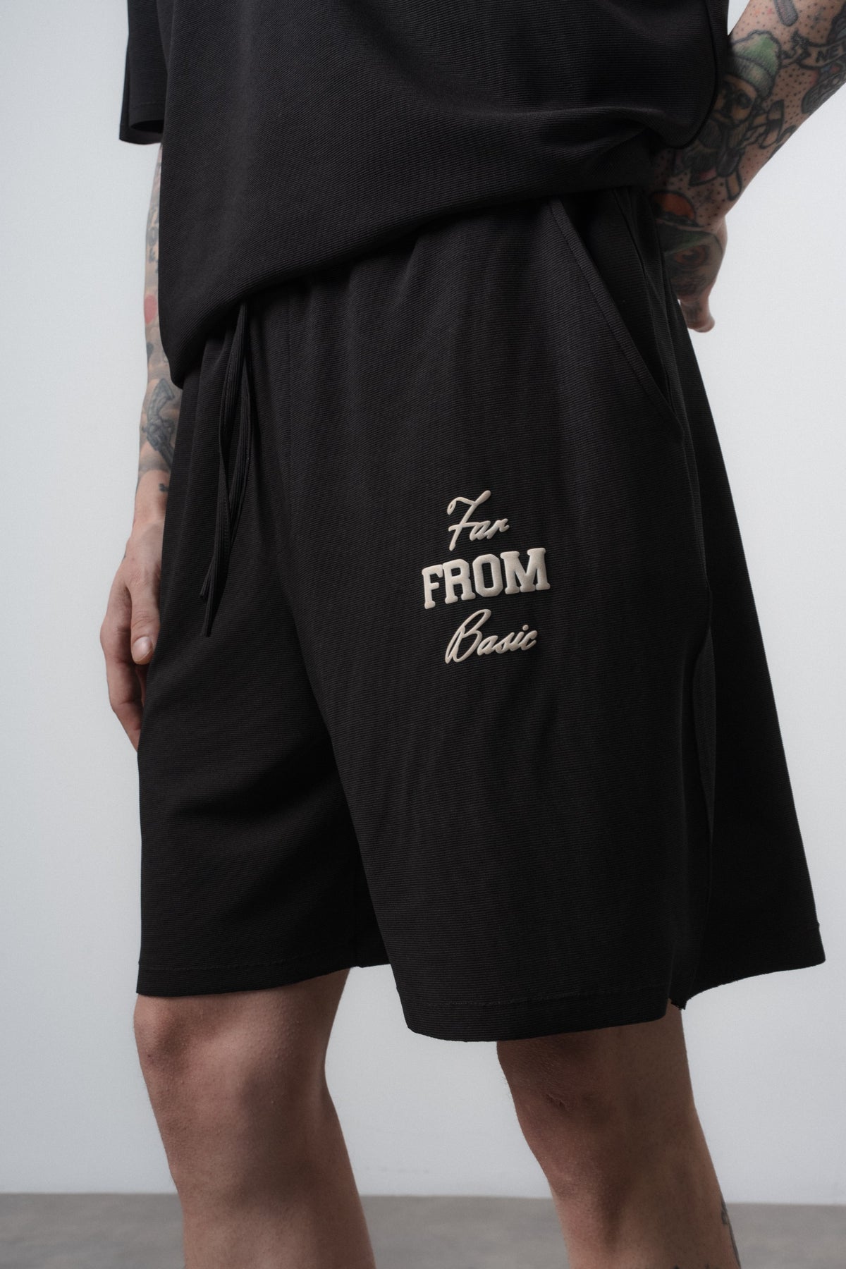 Erkek Far From Basic Baskılı Regular Fit T-Shirt Şort Takım Siyah