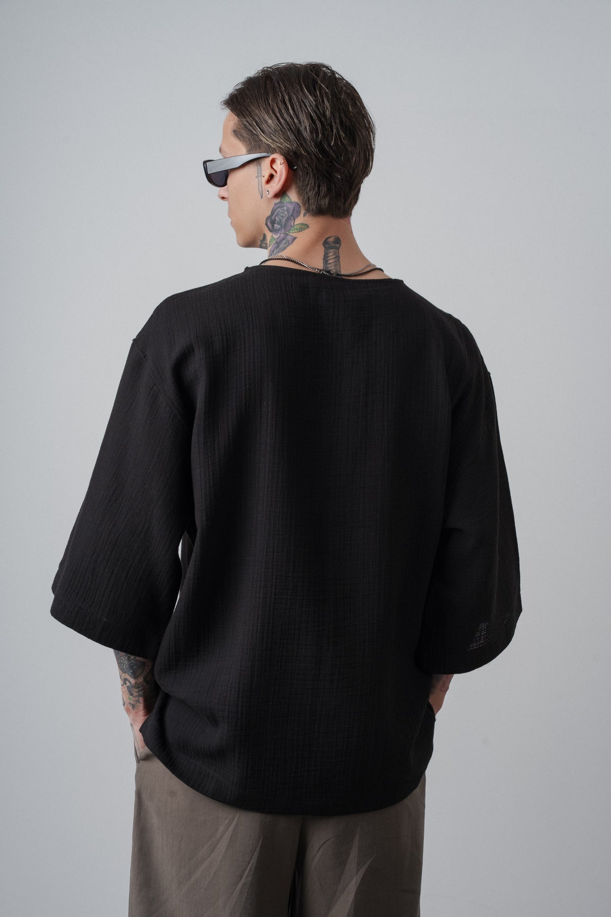 Erkek R Nakışlı Fakir Kol Müslin Oversize T-Shirt Siyah