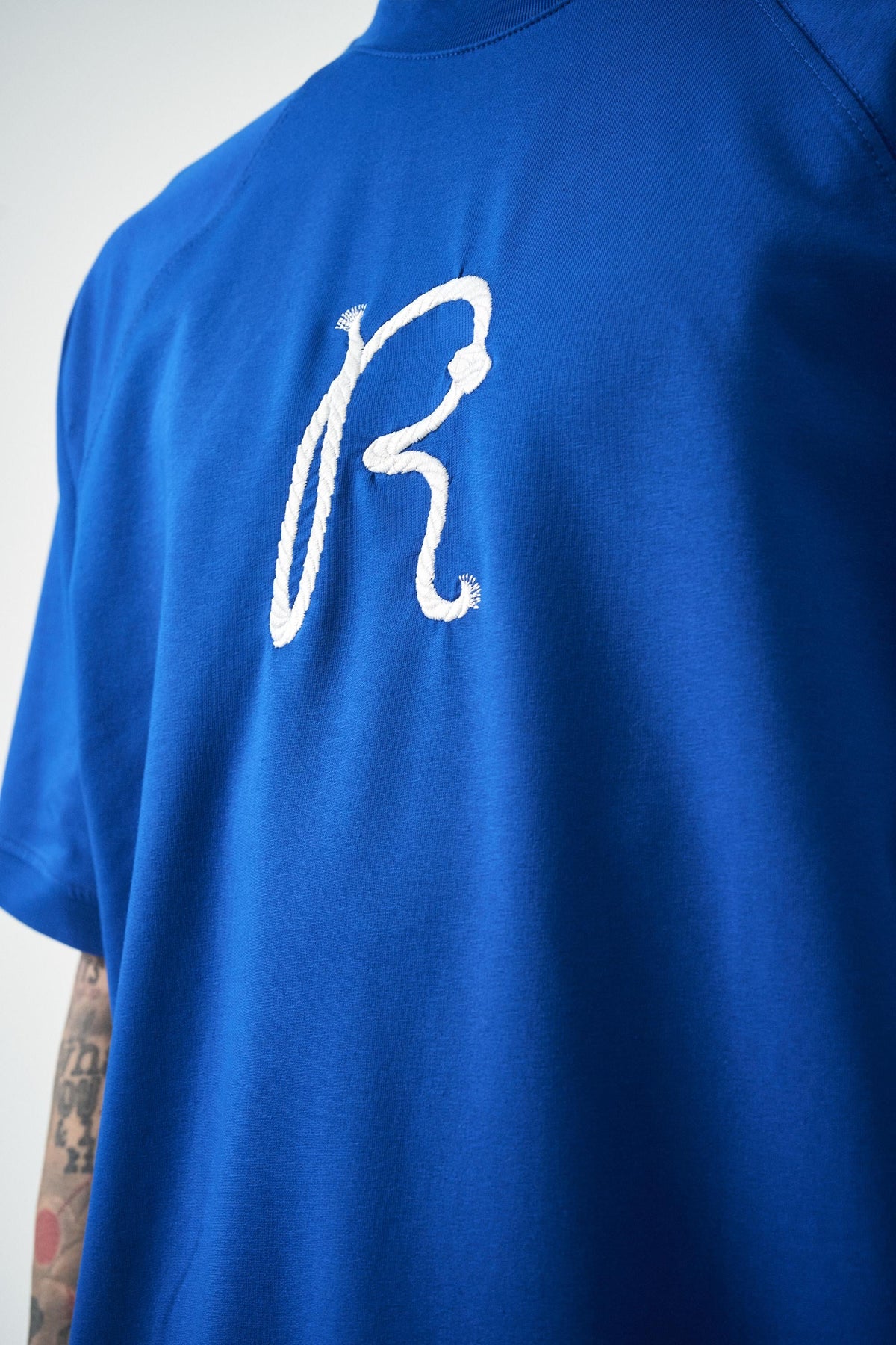 Erkek R Nakışlı Oversize T-Shirt Saks