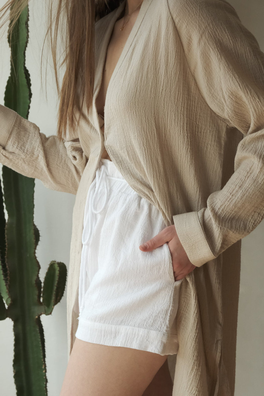 The Handloom-June Short White-Şort-6-milagron.live