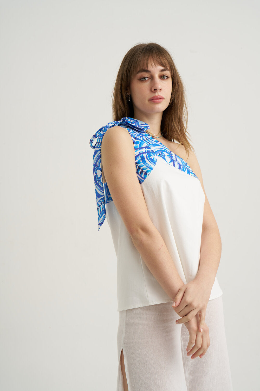 Unexpectedone-Put a Bow on It - Sapphire-Top-3-milagron.live