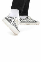 Vans-UA Sentry Old Skool Checkerboard-Sneakers-3-milagron.live