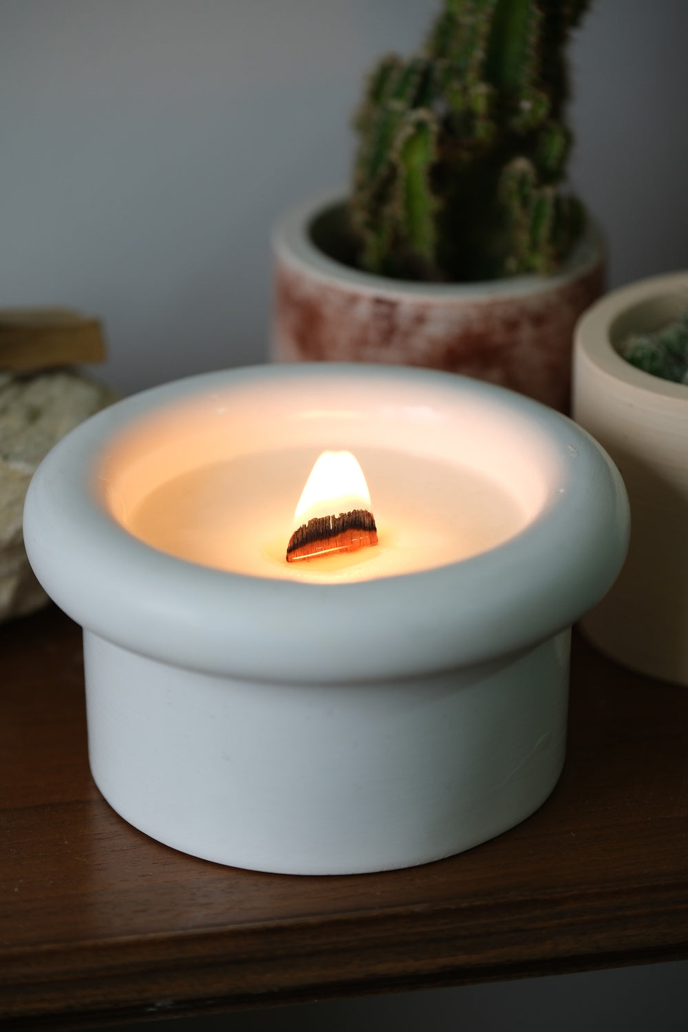 Yugatelier-Palo Santo Kokulu Beton Kap Large Soya Mum-Mum-1-milagron.live