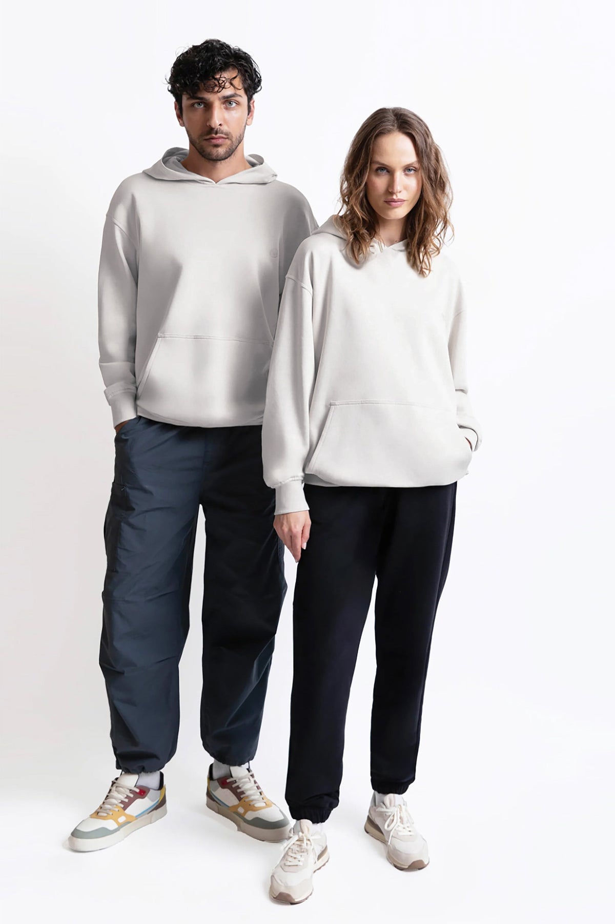 Kapüşonlu Logo Nakışlı Sweatshirt - 4